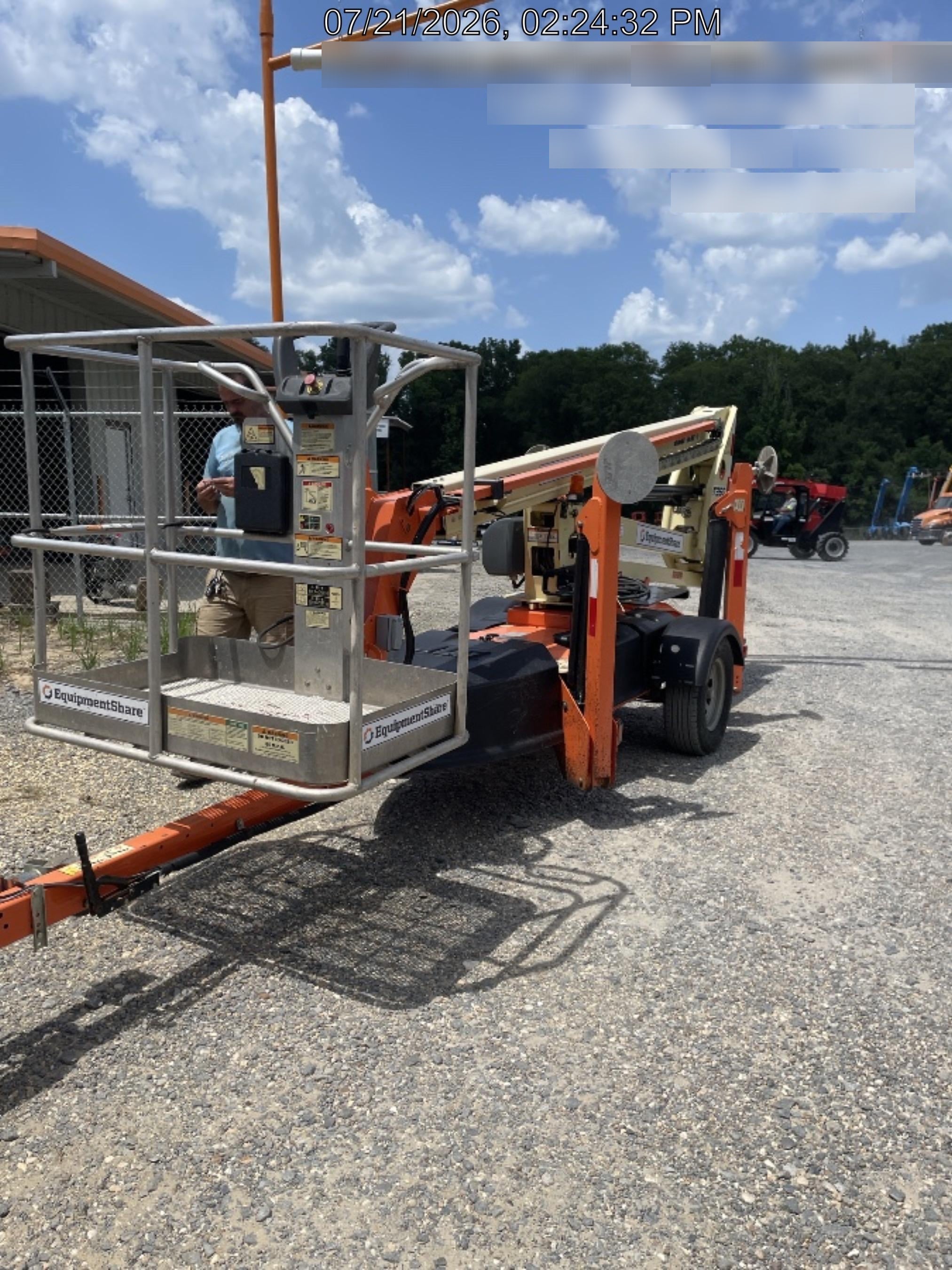 2022 JLG T350