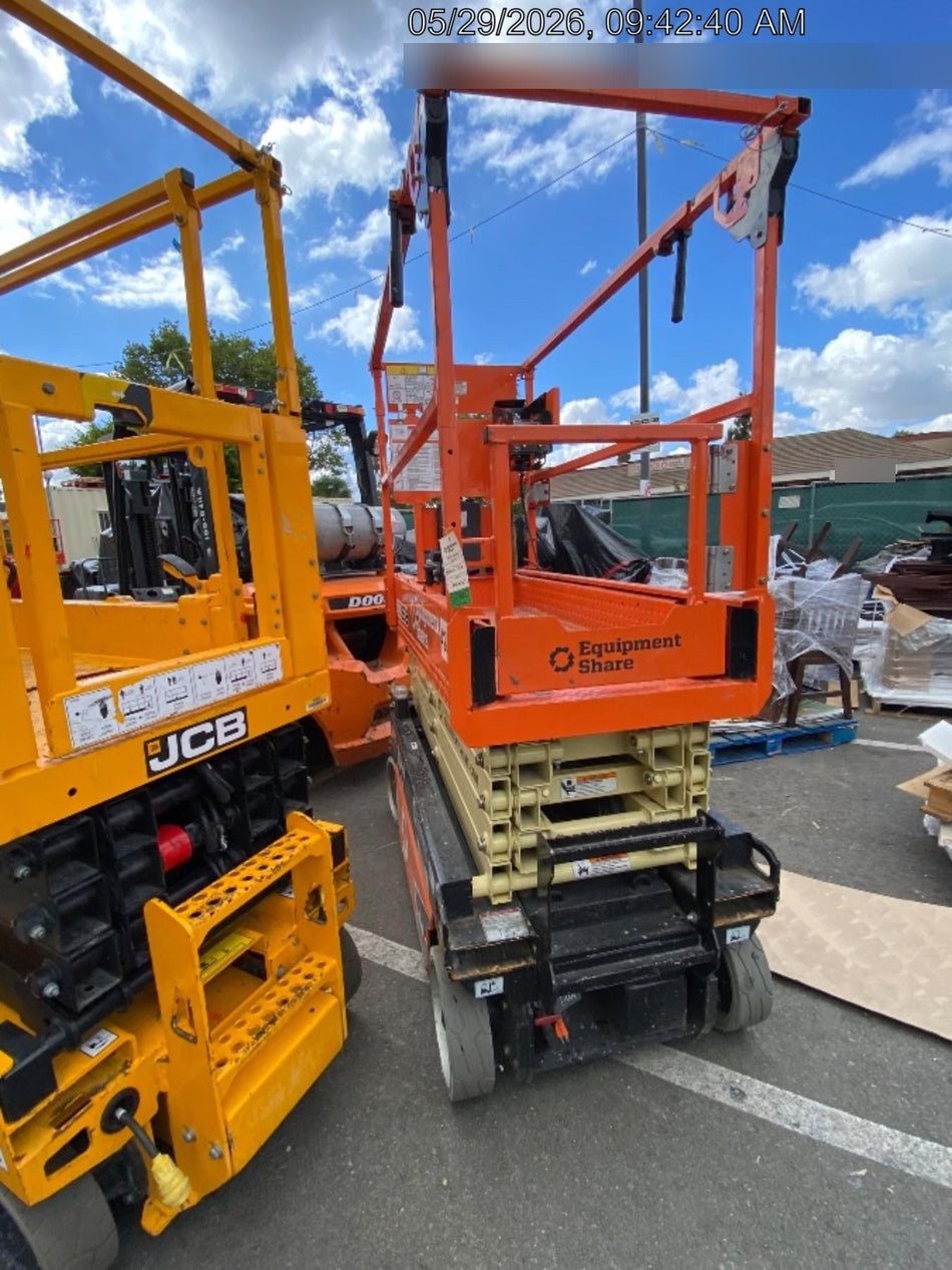 2024 JLG ES1932