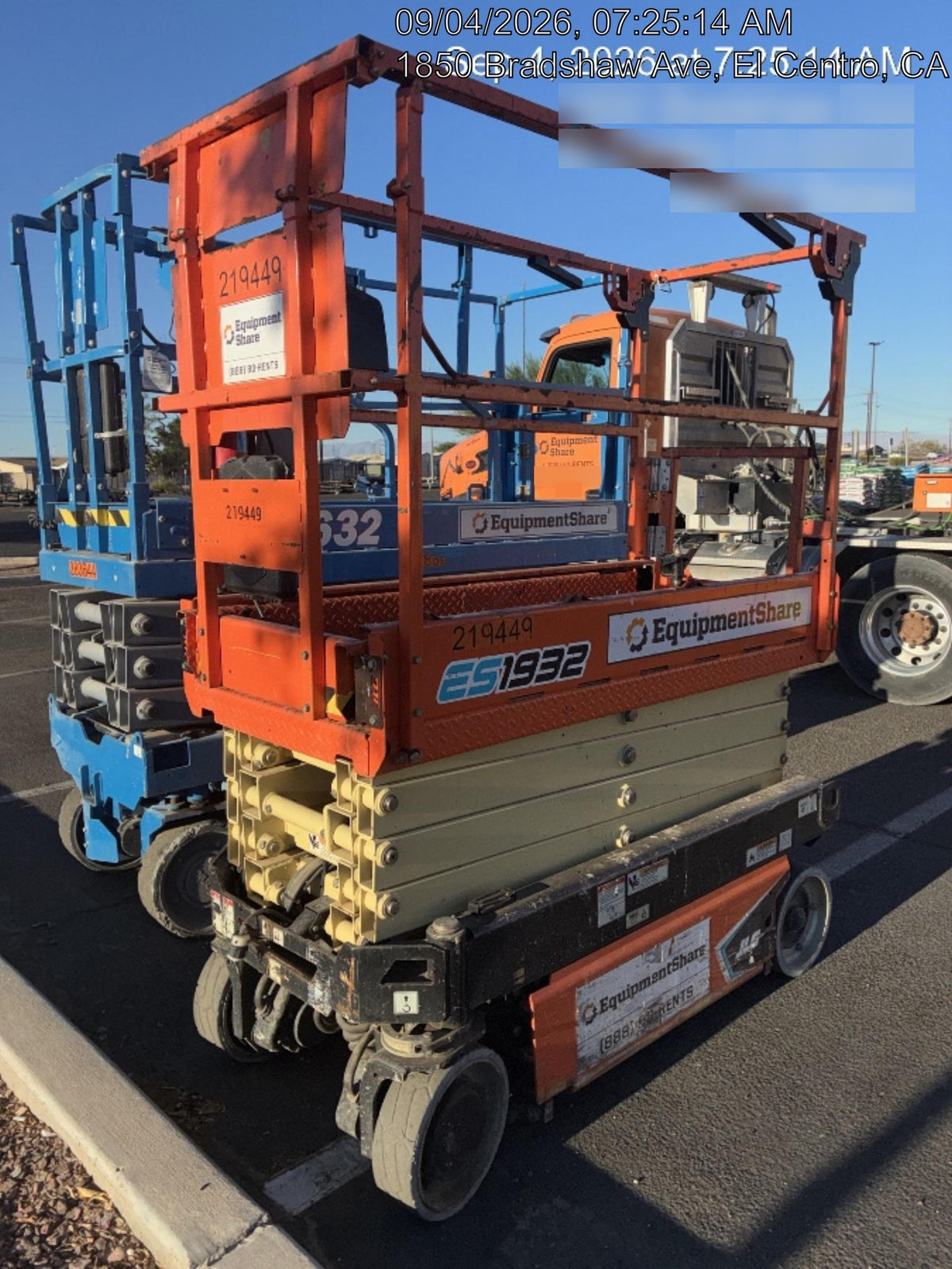 2022 JLG ES1932