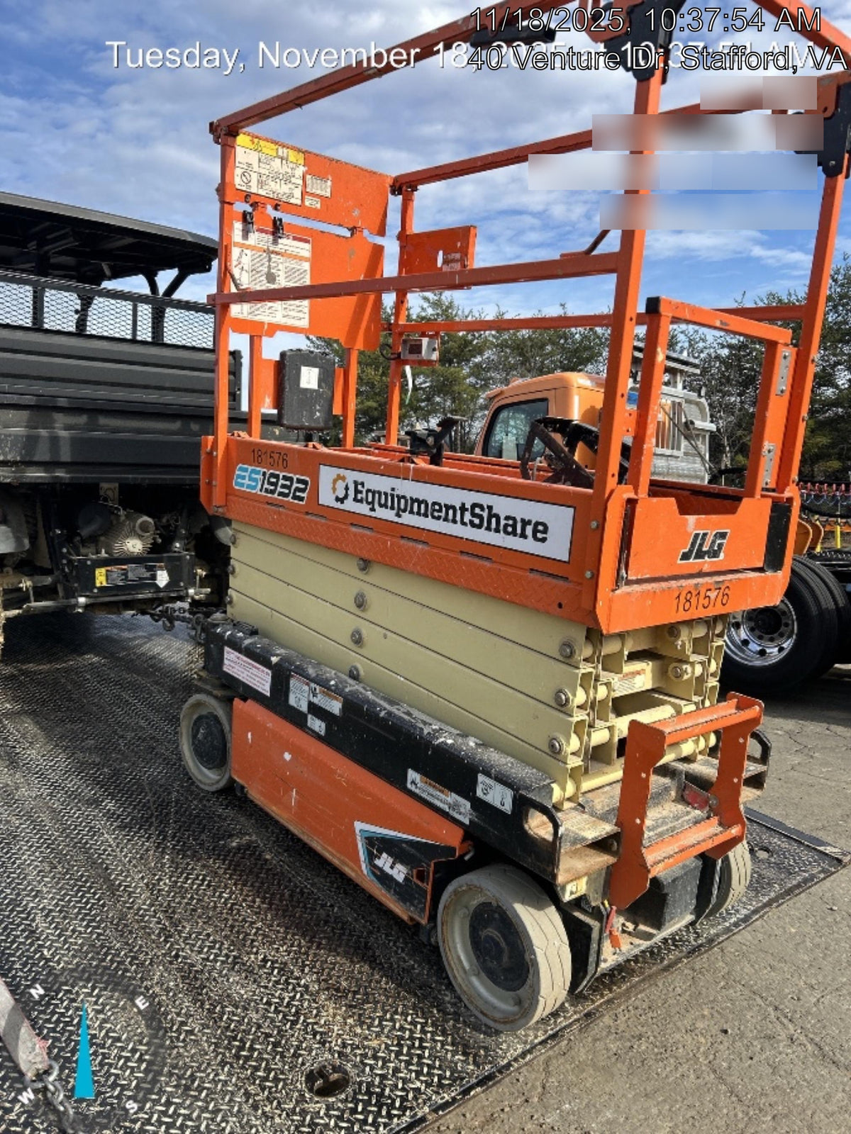 2021 JLG ES1932