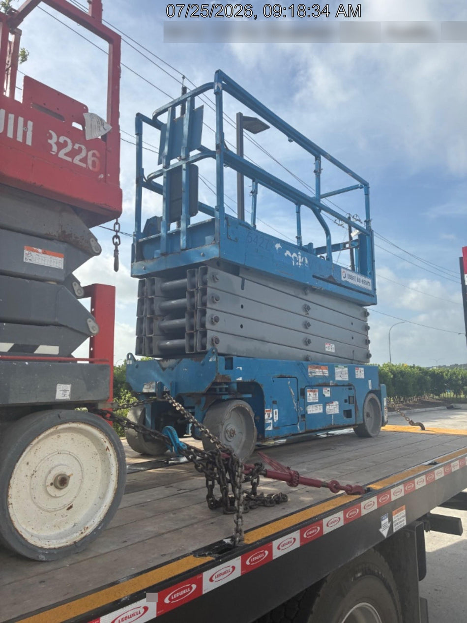 2017 Genie GS-3232 Genie GS3232 Narrow 32' Scissor Lift