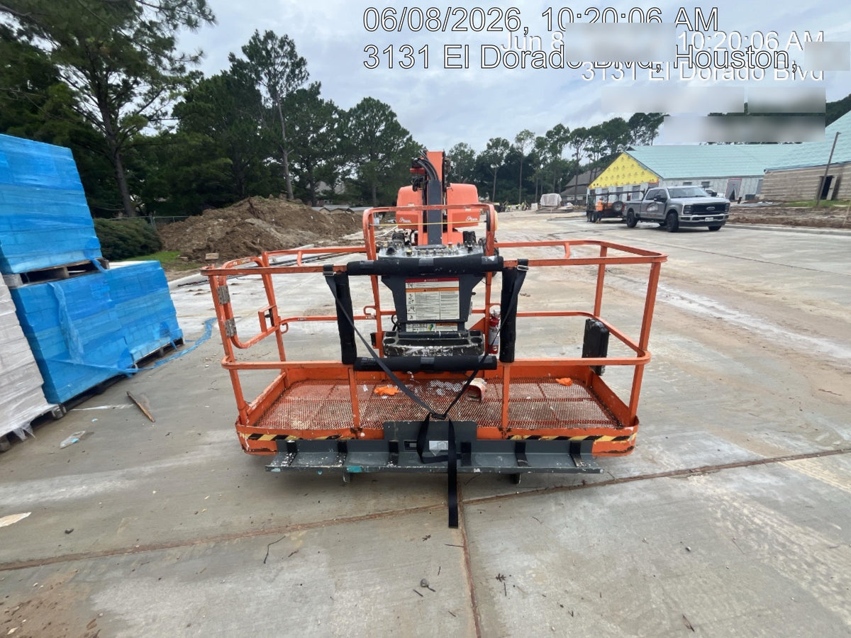 2023 JLG 660SJ