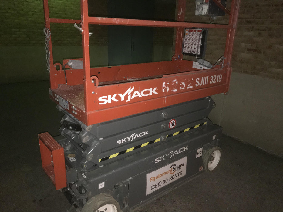 2017 Skyjack SJIII-3219 Skyjack SJ3219, Trojan Battery Set, Extended Warranty 5yr/5k hr
