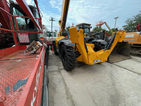 2023 JCB 510-56