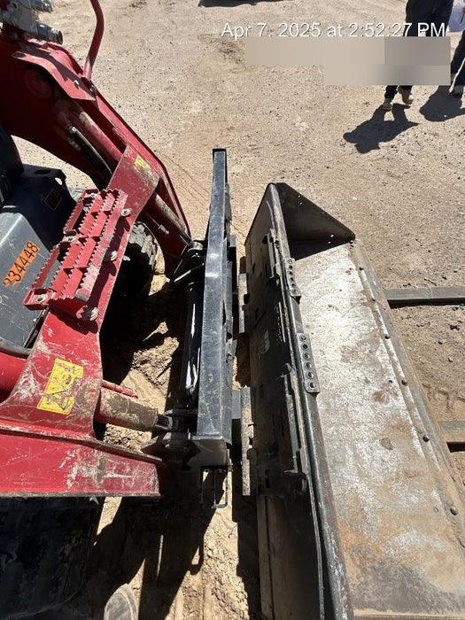 2023 ARROW MATERIAL HANDLING 72" Pallet Forks - Arrow