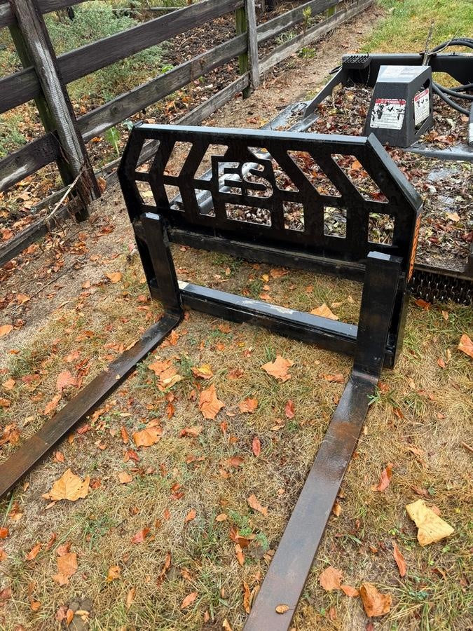 2025 EXPRESS STEEL 48" Pallet Fork