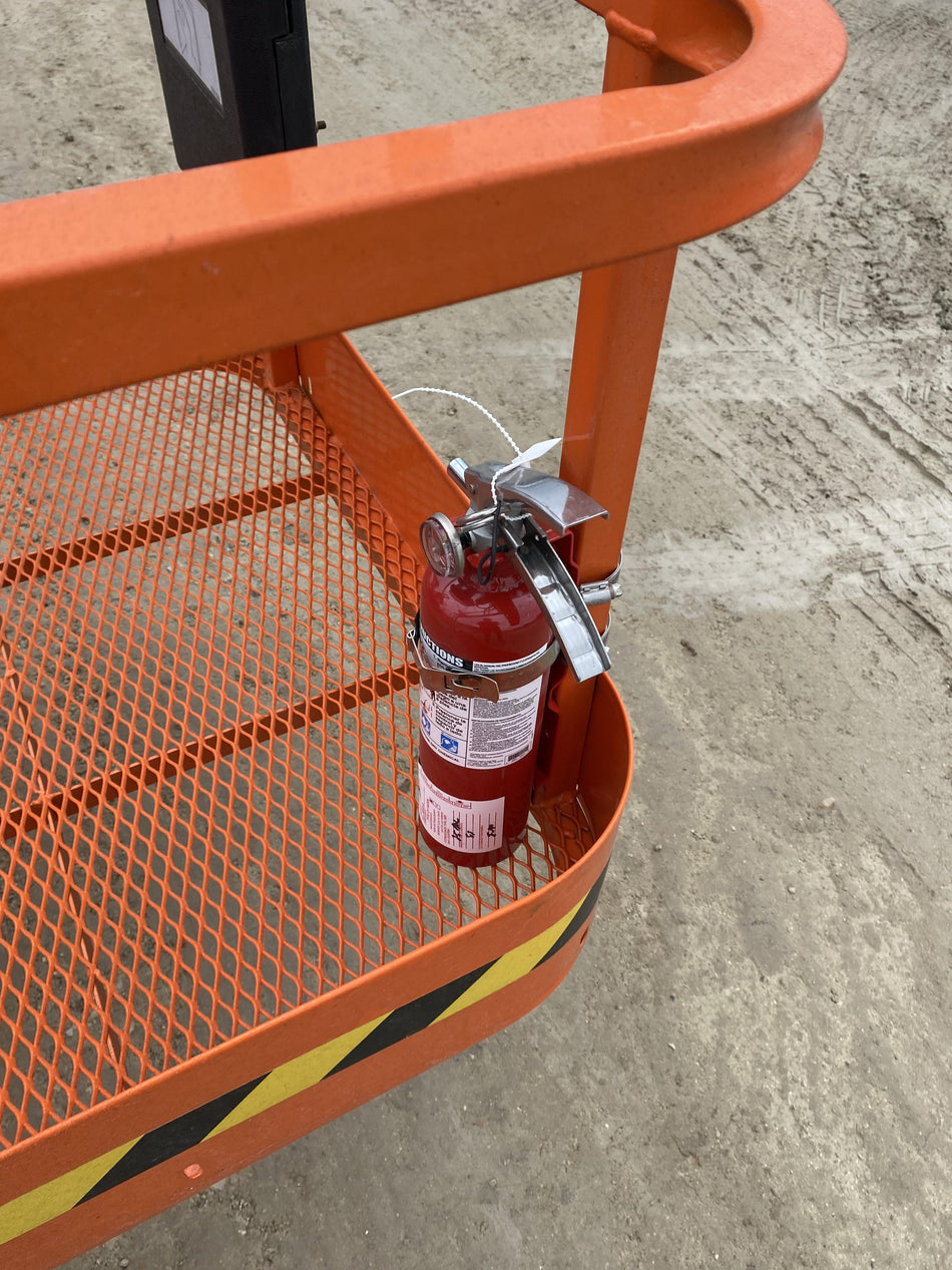 2022 JLG 660SJ