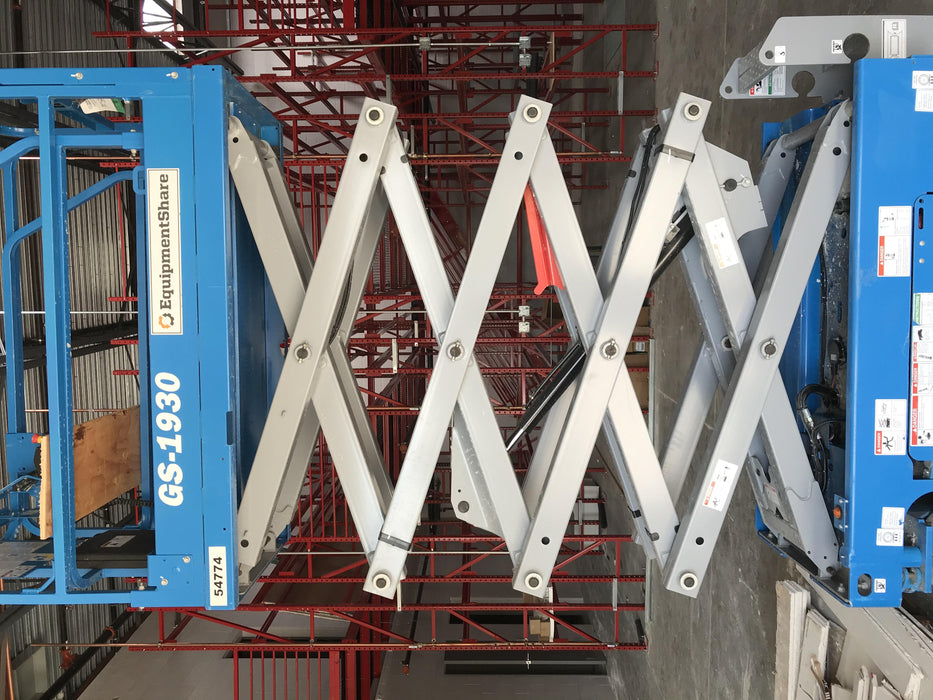 2019 Genie GS-1930 Half Height Swing Gate, 800W Inverter