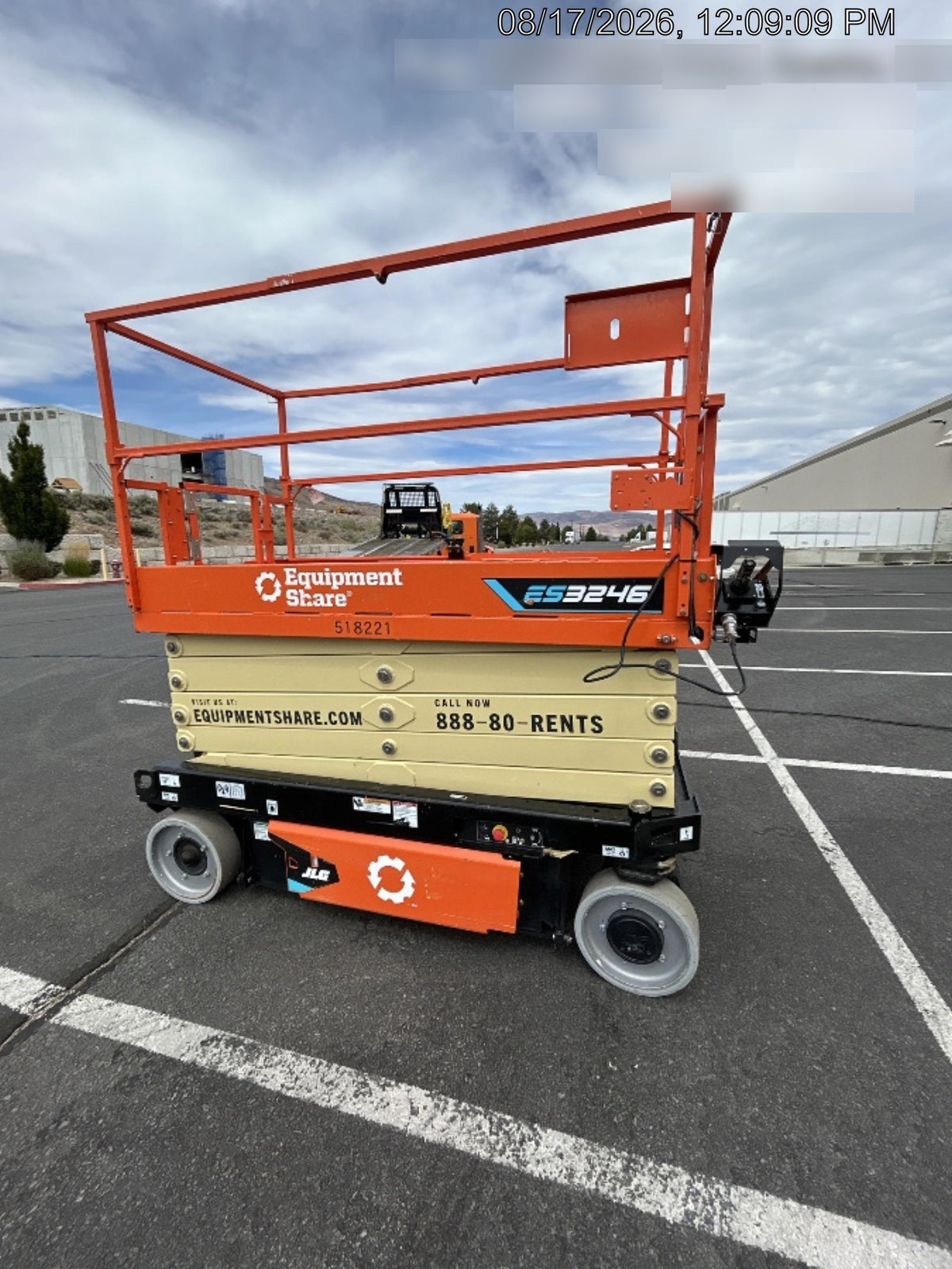 2025 JLG ES3246