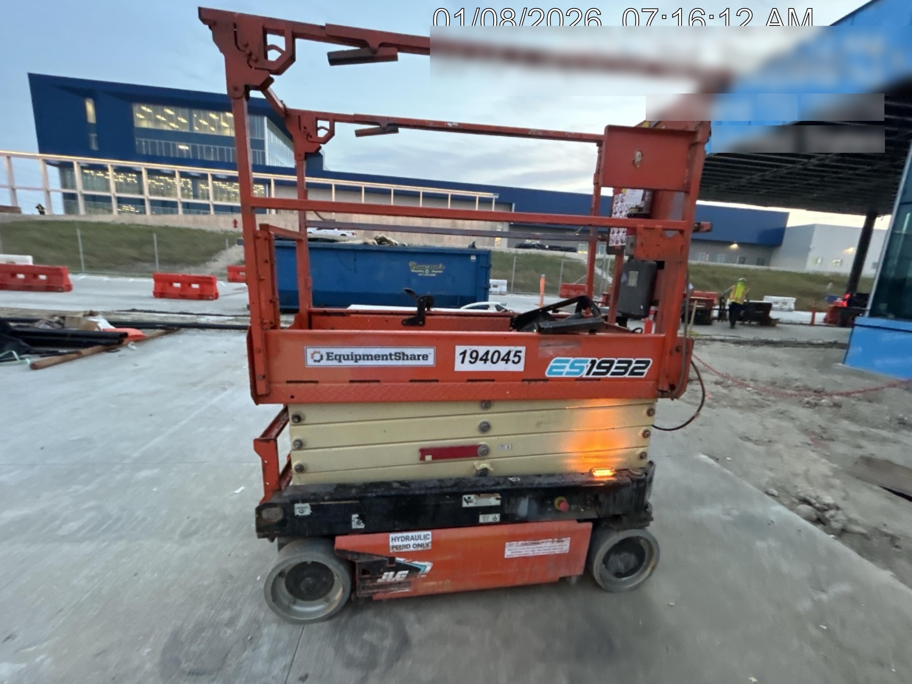 2021 JLG ES1932
