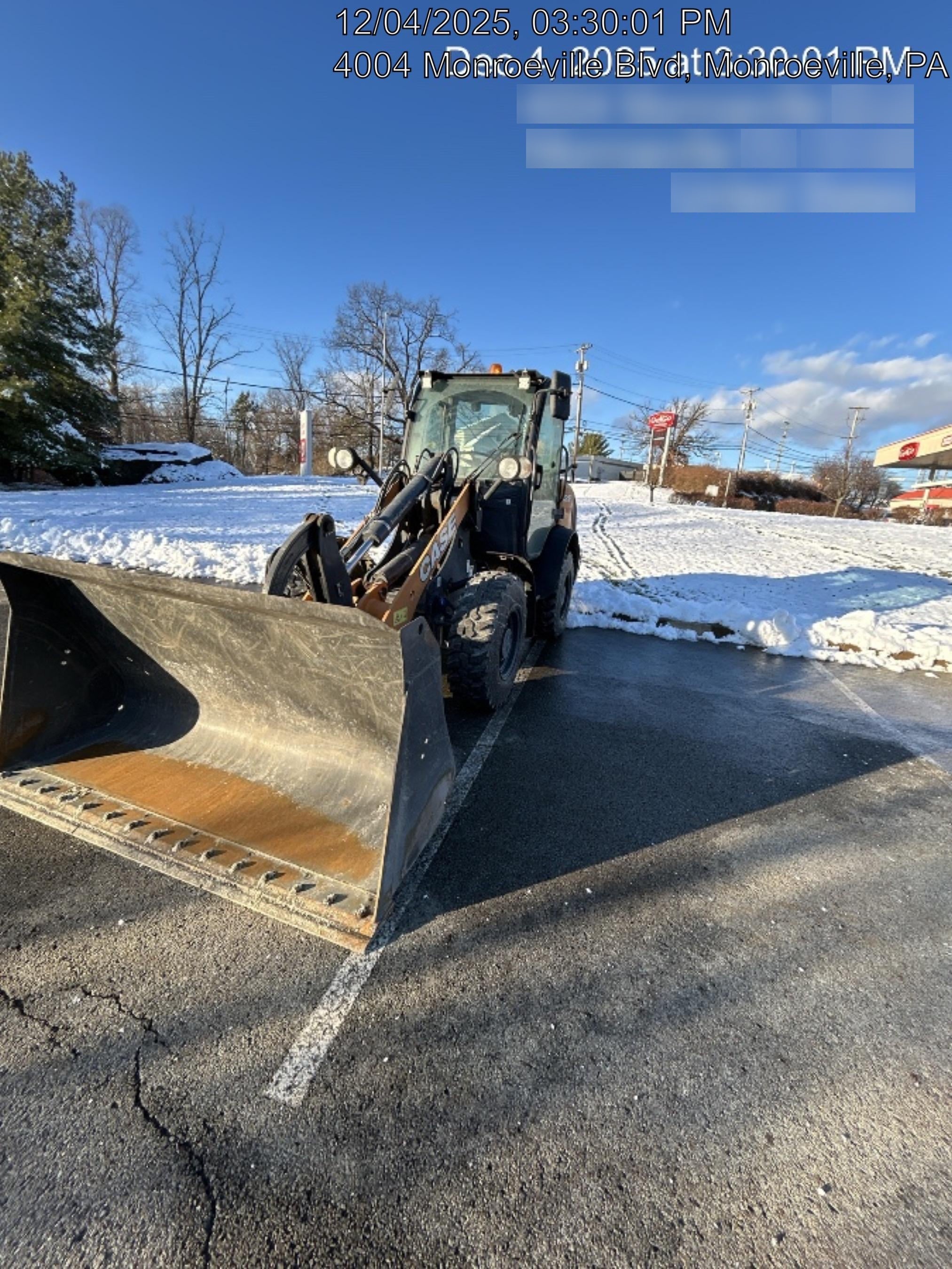 2023 CASE 121F