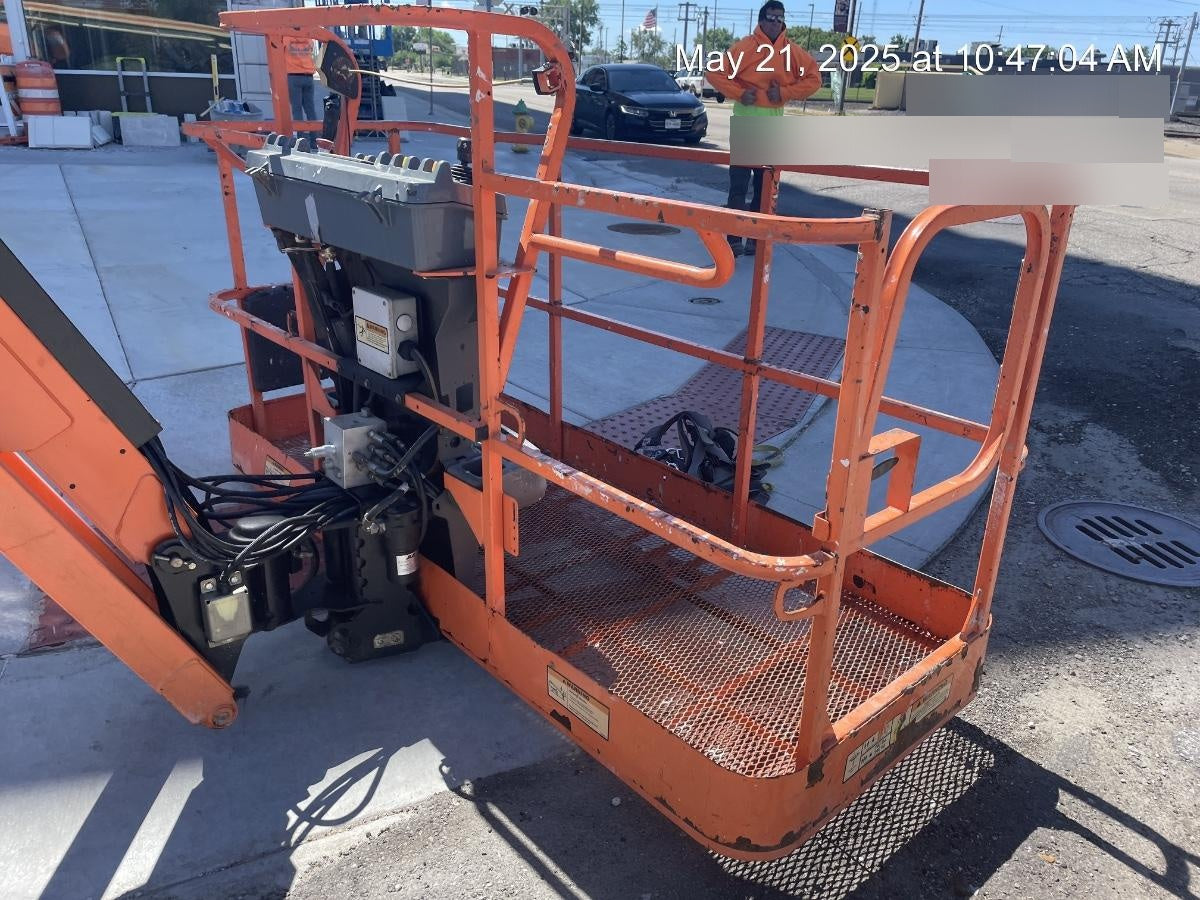 2019 JLG 860SJ