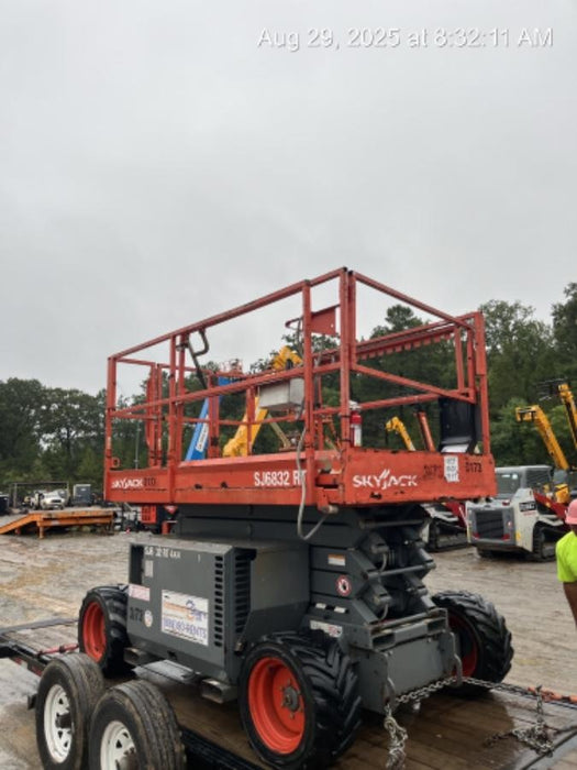 2017 SKYJACK SJ6832 RT