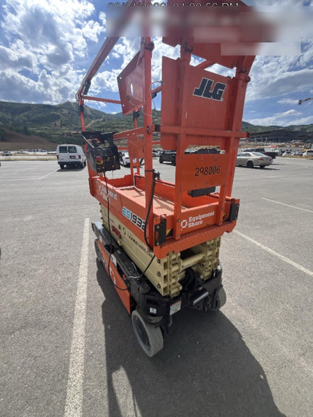 2023 JLG ES1932