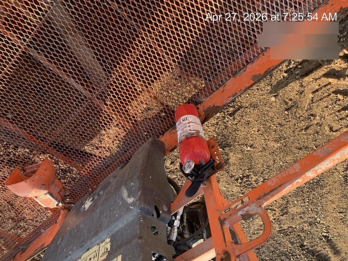 2019 JLG 800AJ