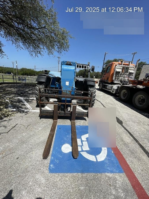 2018 Genie GTH-844 Genie GTH-844 w/ROPS, Work Lights, Solid Tires, RH Cab Mesh, Beacon, 60" Carriage and Forks