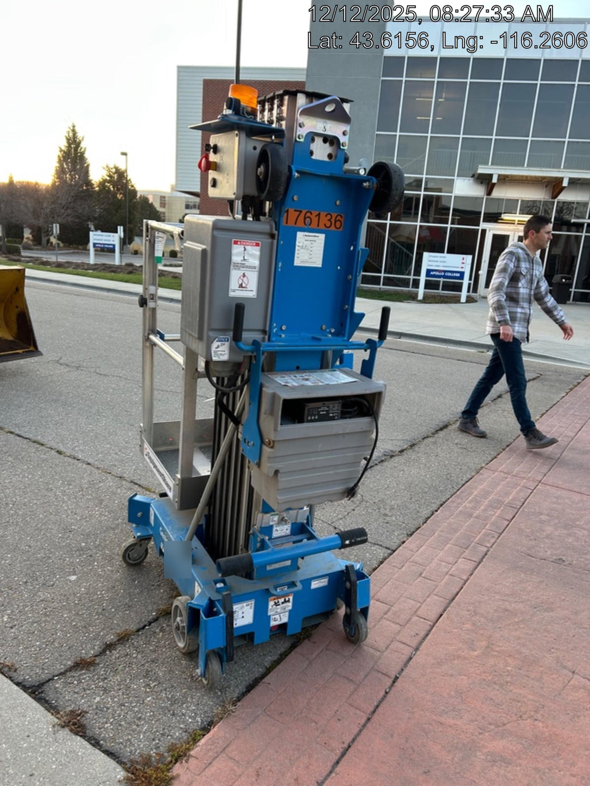 2021 GENIE AWP-30S DC
