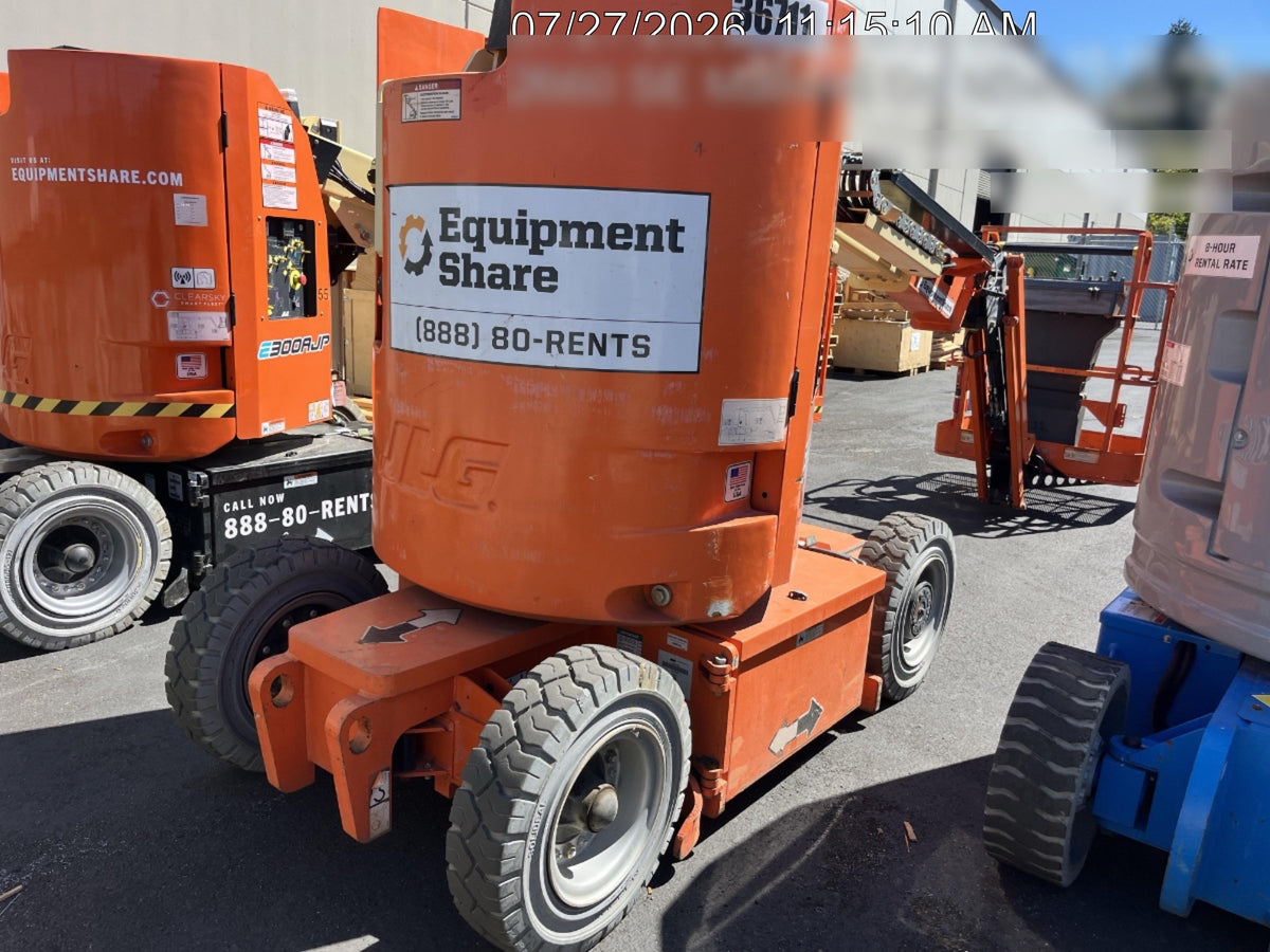 2019 JLG E300AJP