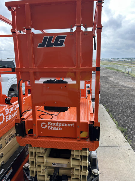 2025 JLG ES1932