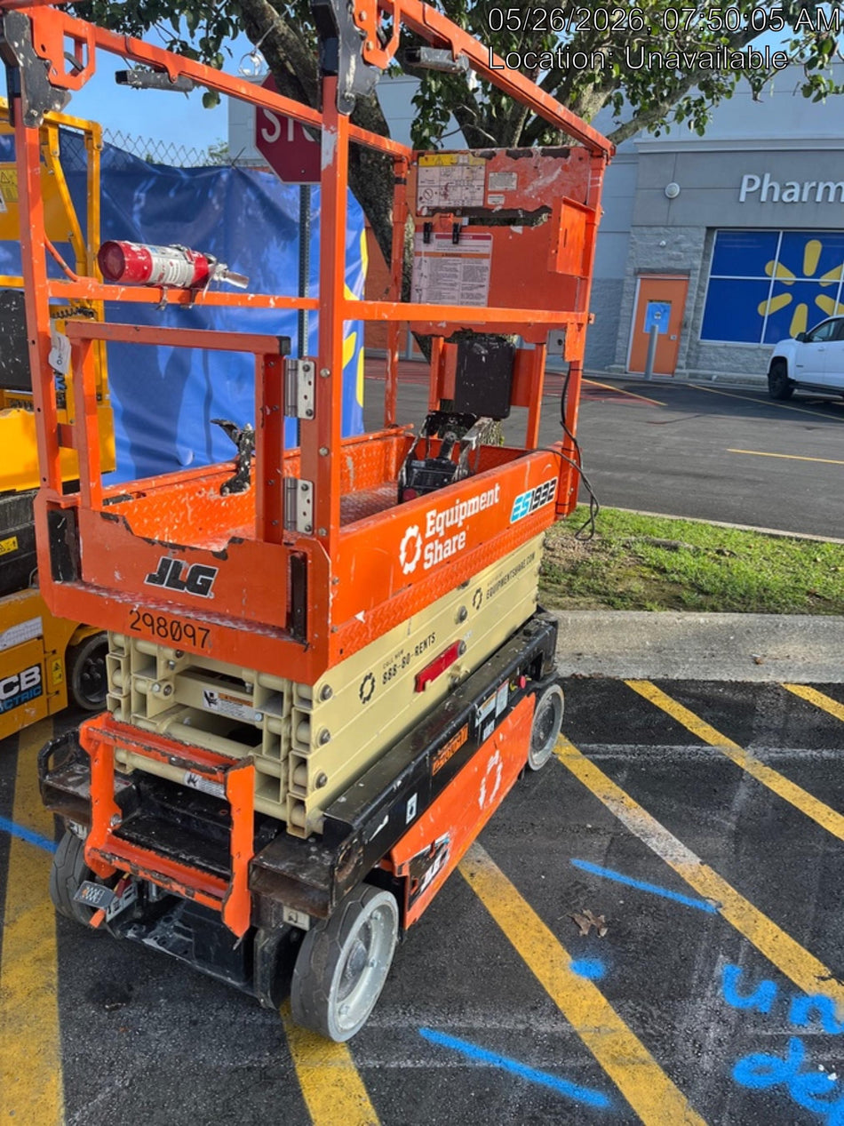 2023 JLG ES1932