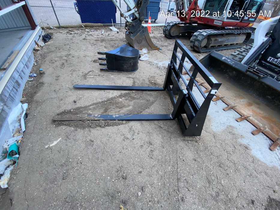 2022 ARROW MATERIAL HANDLING 60" Pallet Forks - Arrow