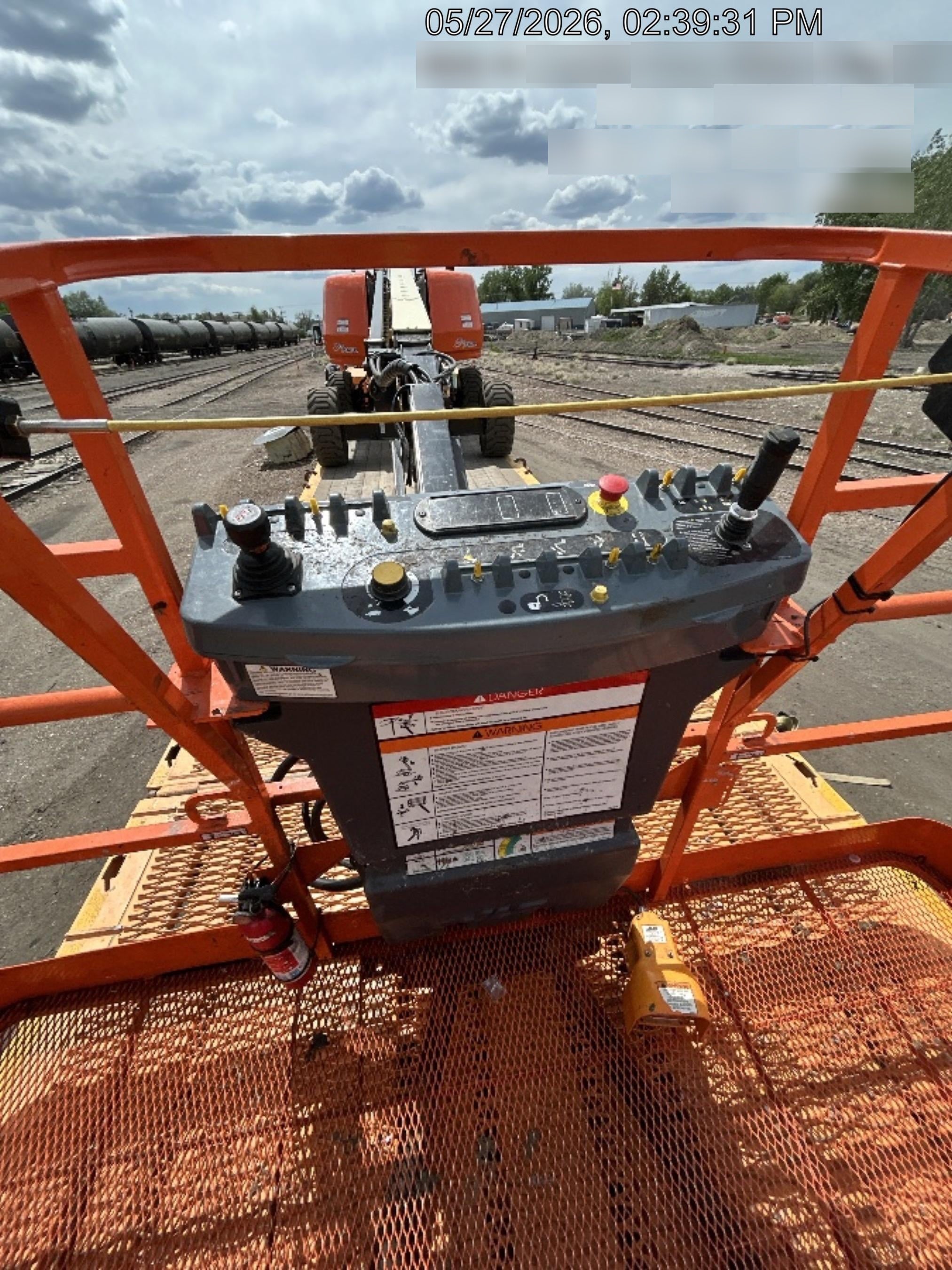 2025 JLG 660SJ