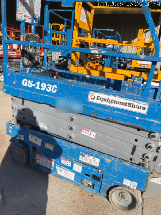 2019 Genie GS-1930 Fixed rails with chain Entry