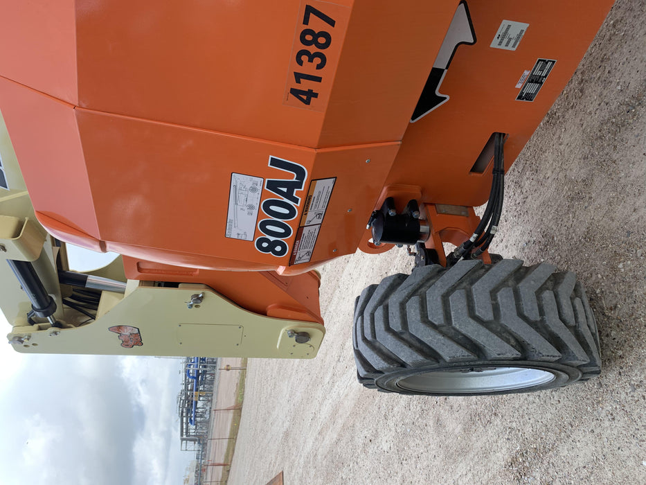 2019 JLG 800AJ
