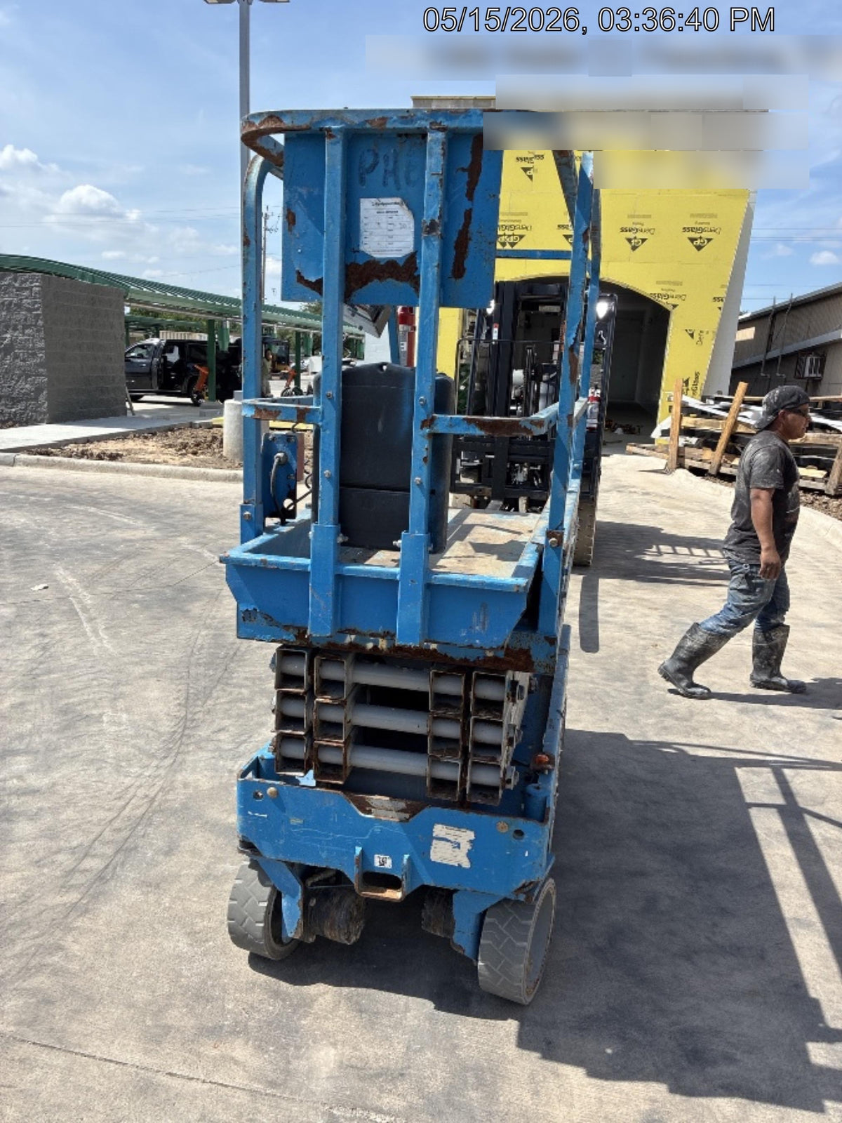 2017 Genie GS-1930 Genie GS-1930 Lift w/Fixed Rail and Chain Entry