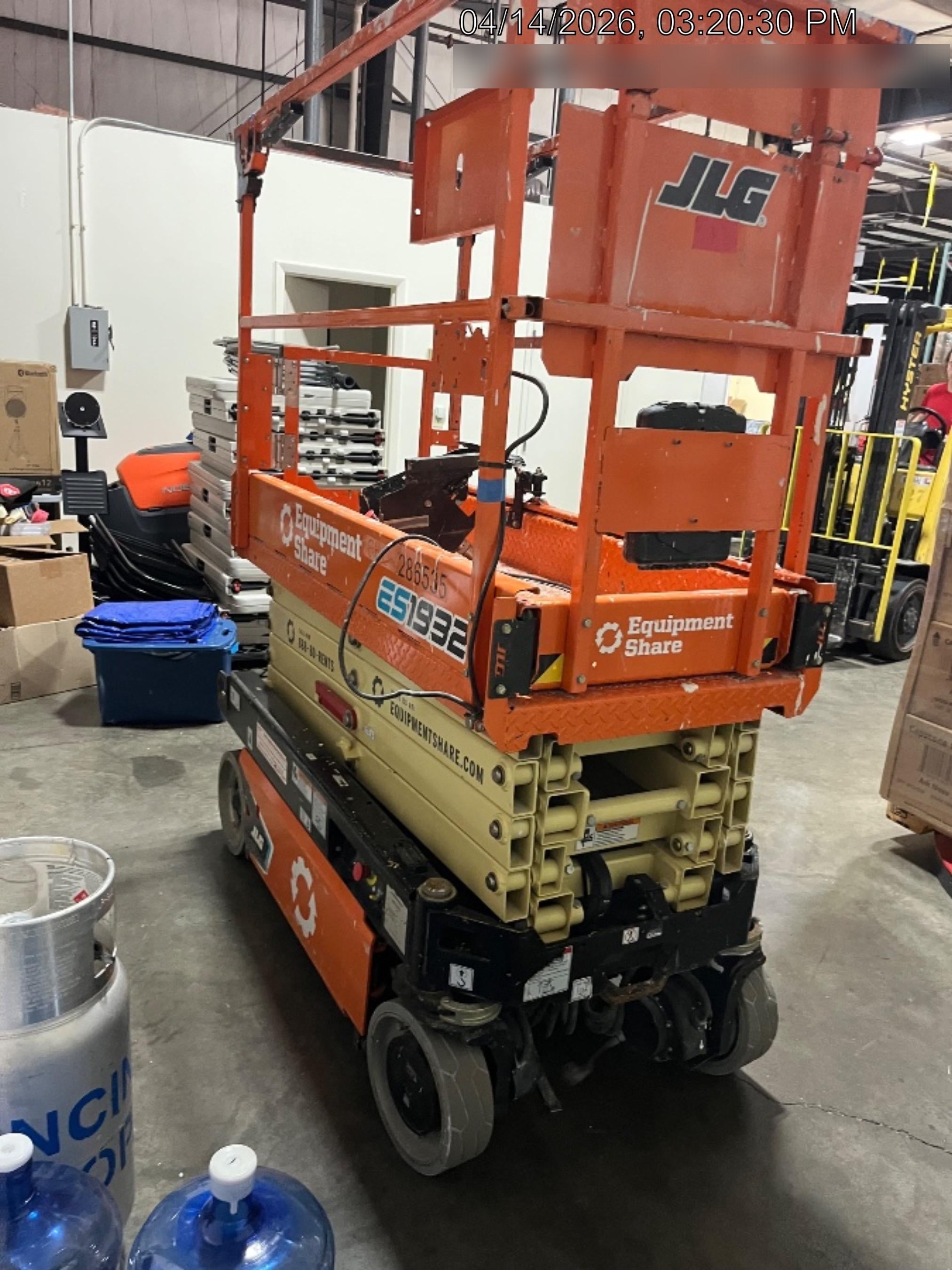 2022 JLG ES1932