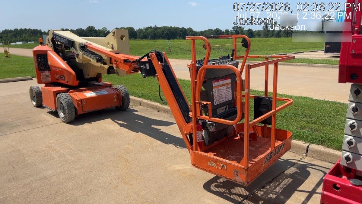 2020 JLG E400AJPN