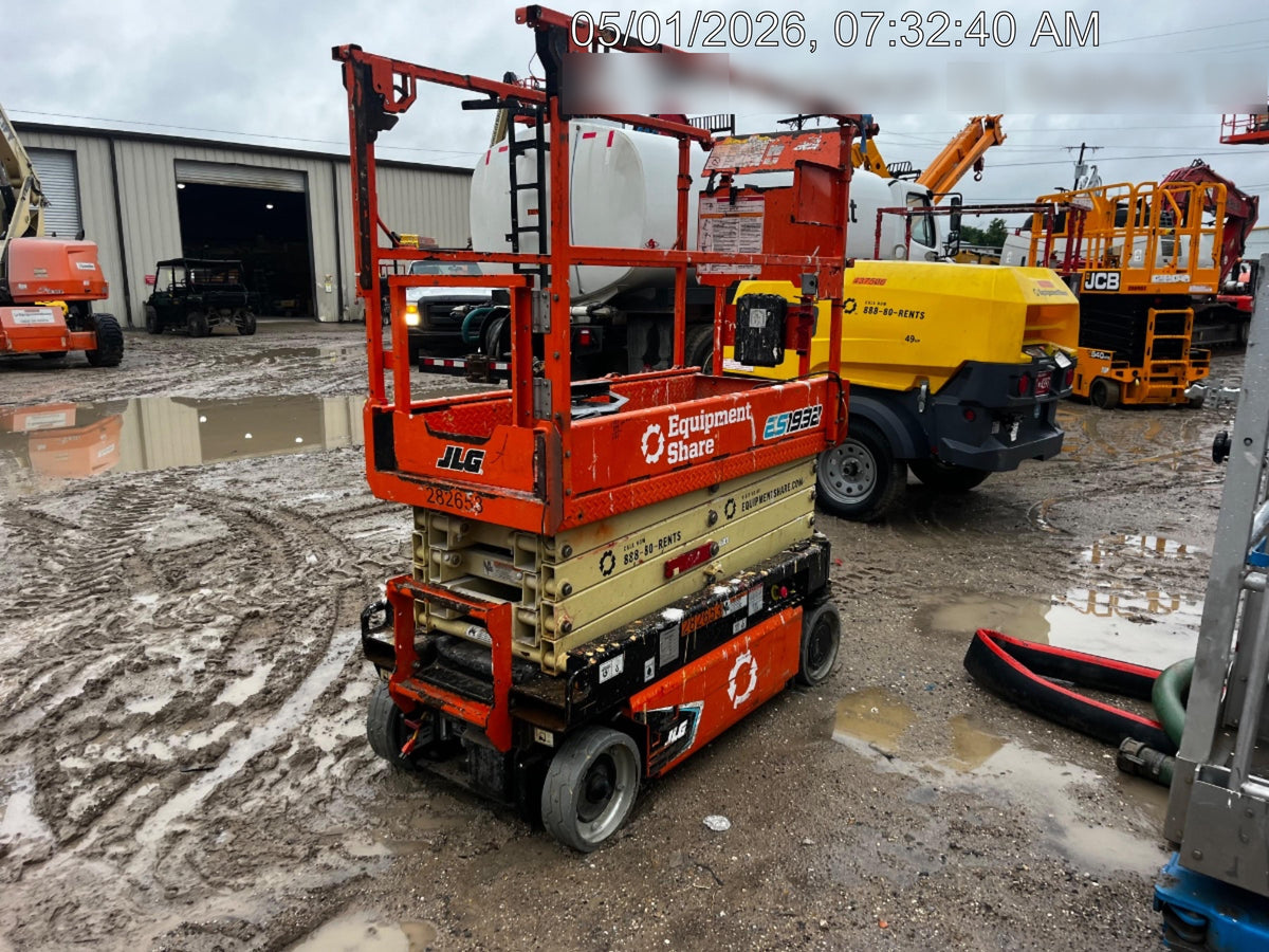 2022 JLG ES1932