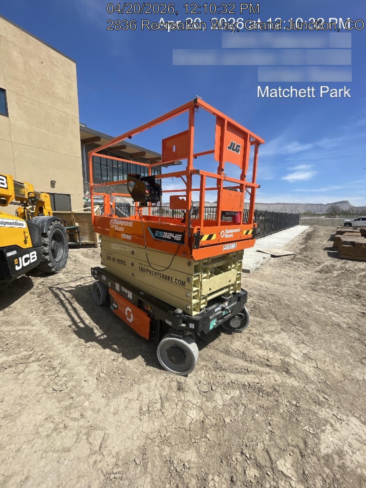 2025 JLG ES3246