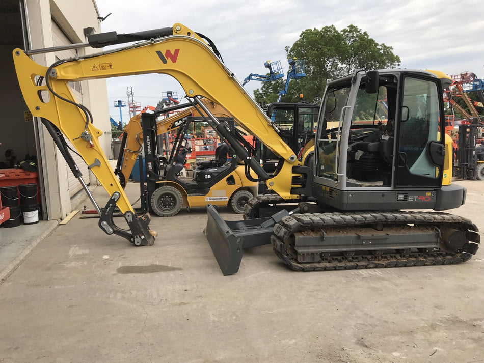 Wacker Neuson ET90 Enclosed Cab, Hybrid Tracks, Long Dipperstick, Bucket