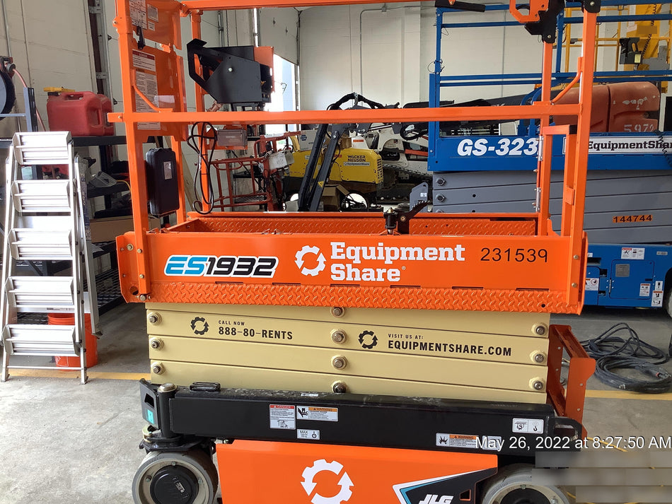 2022 JLG ES1932