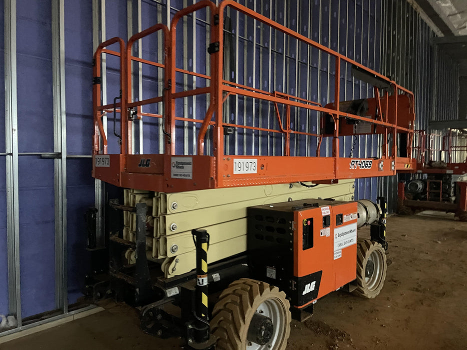 2021 JLG RT4069