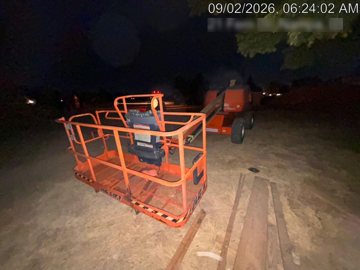 2021 JLG 400S