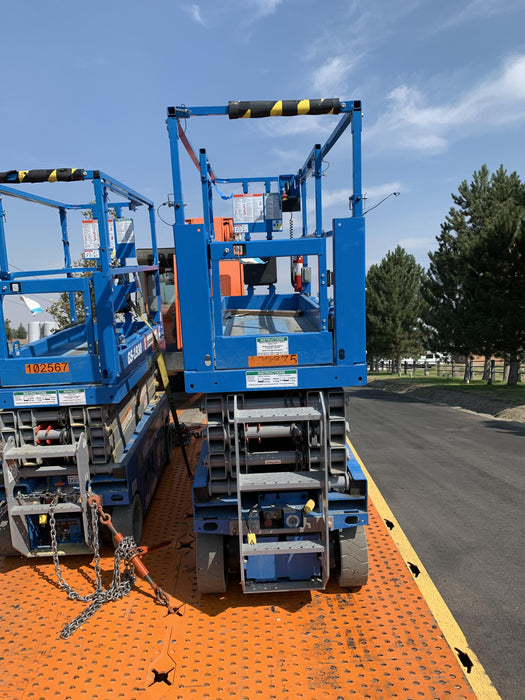 2020 Genie GS-2632 Solid NM Tires, Folding Rails with Half-Height Swing Gate, Beacon, 800W Invertor