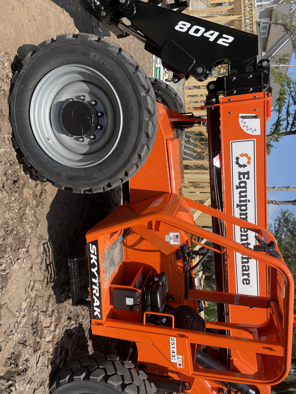 2022 SKYTRAK 8042