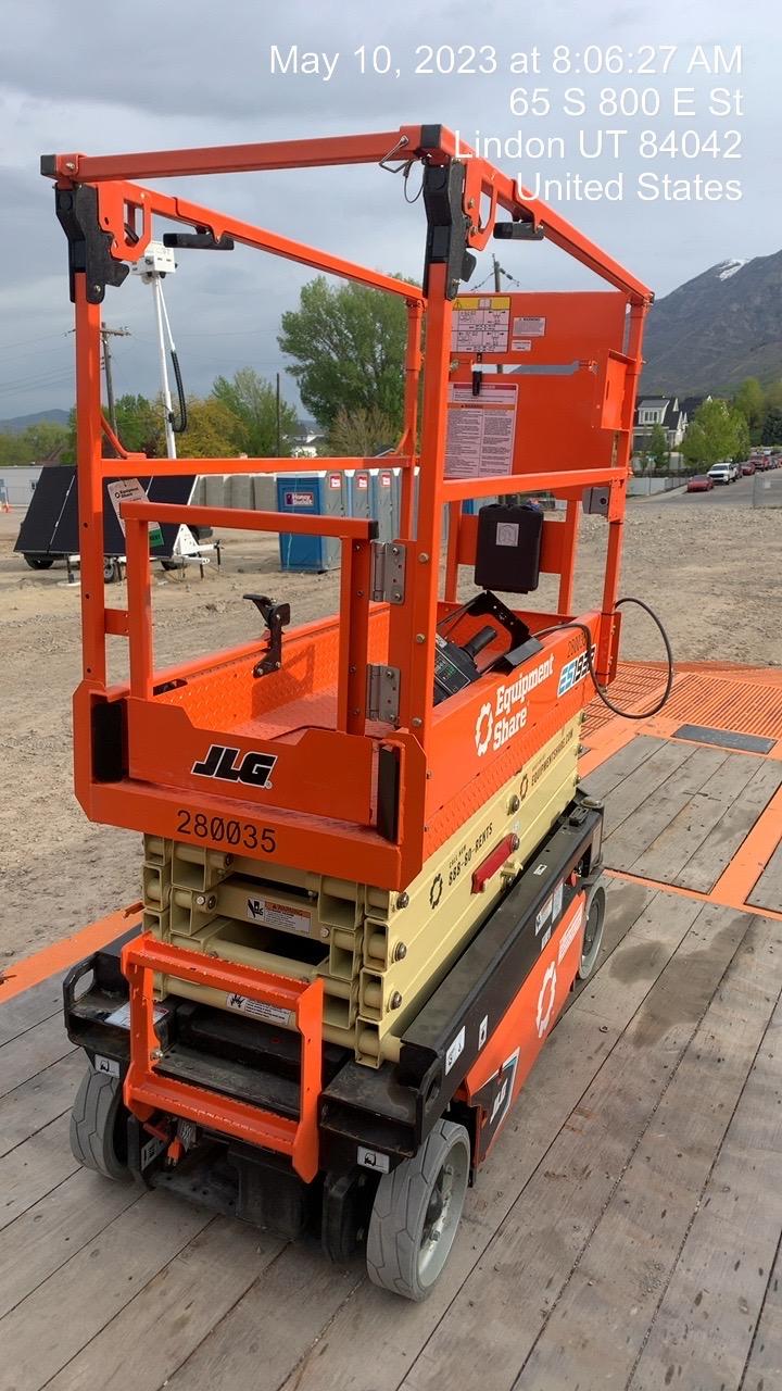 2022 JLG ES1932