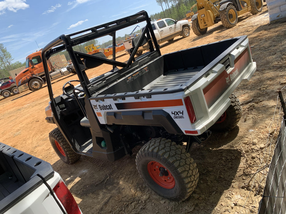 2021 Bobcat UV34 XL D Dsl, Canopy, 4WD, LED Lights