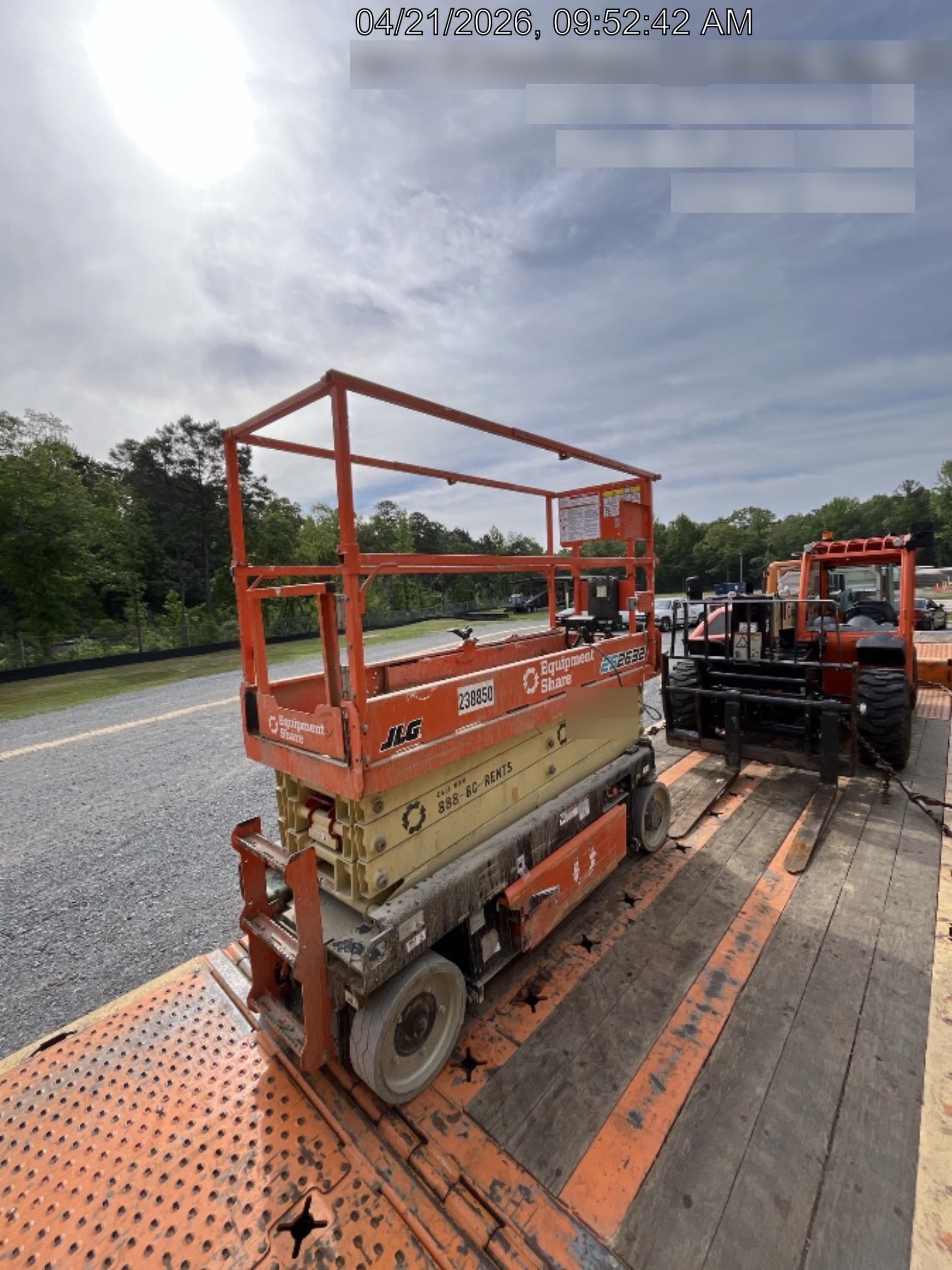2022 JLG ES2632