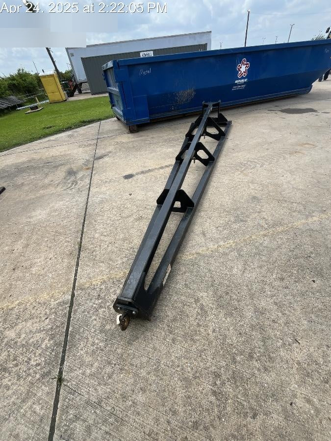 2023 JLG 1001275852
