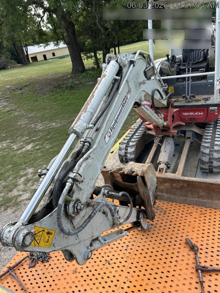 2022 TAKEUCHI TB235-2R