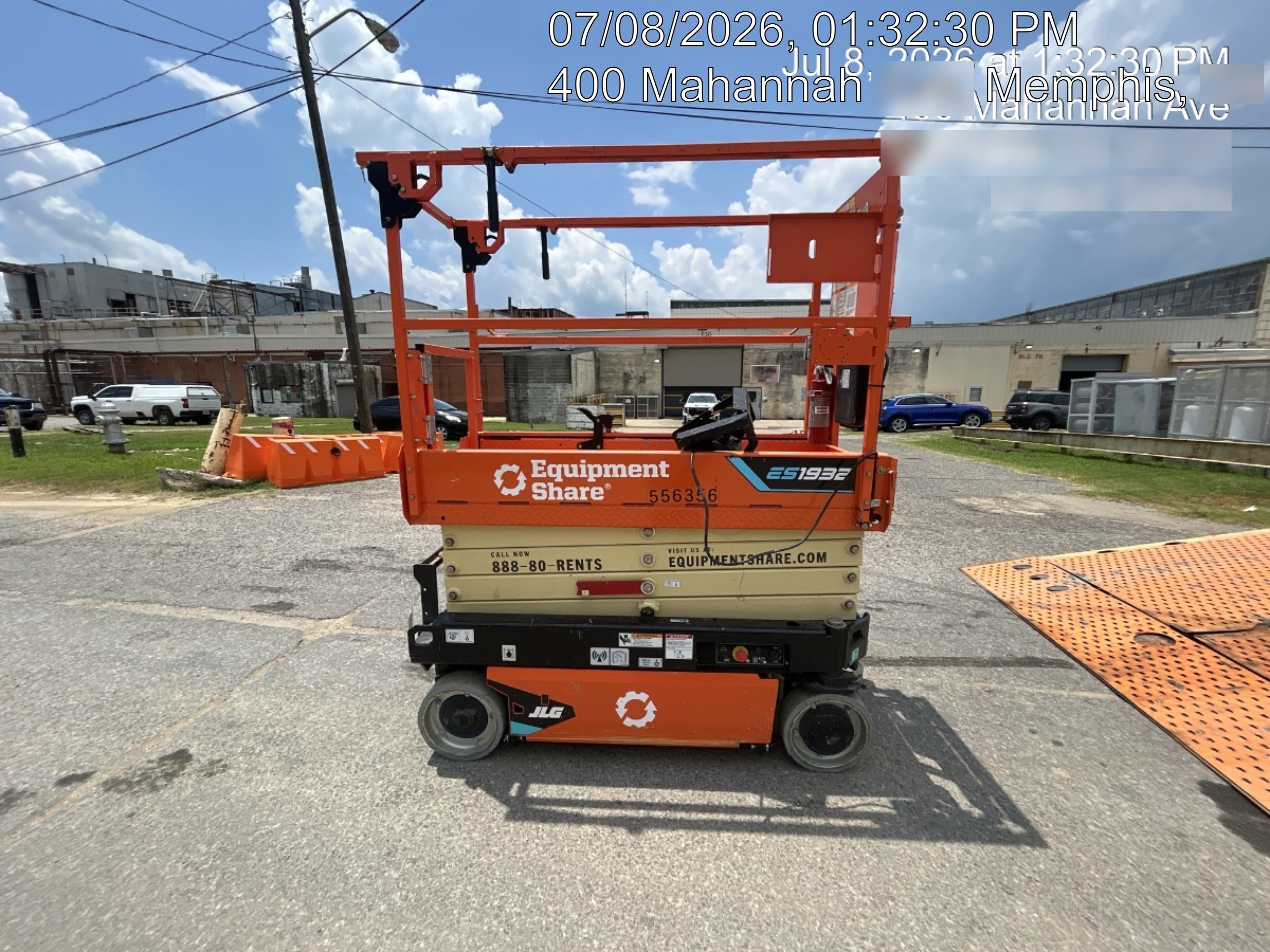 2025 JLG ES1932