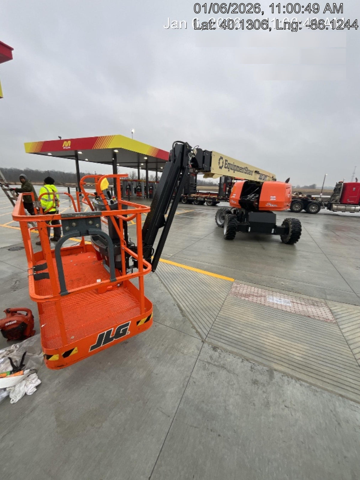 2025 JLG 660SJ