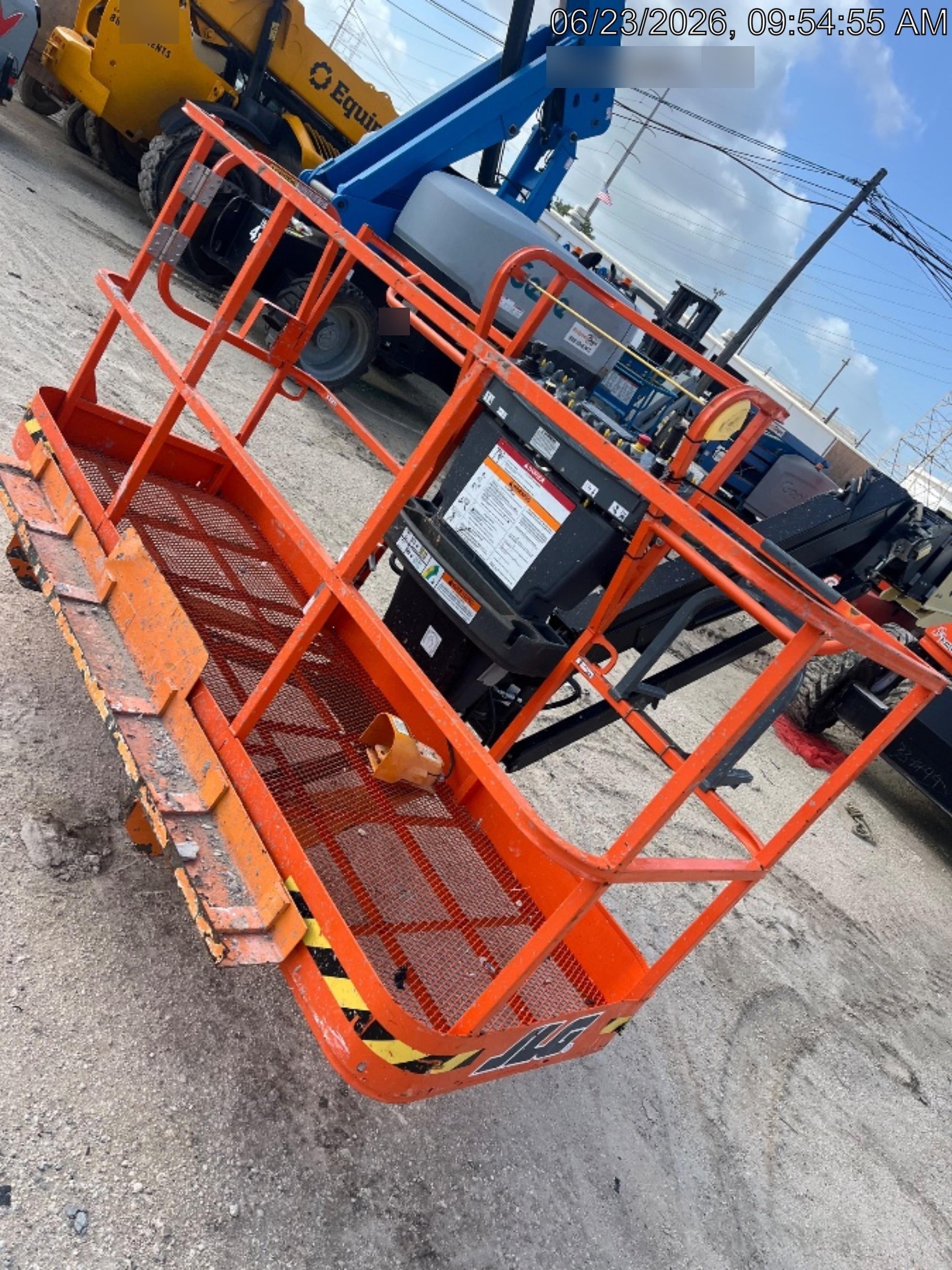 2025 JLG 660SJ