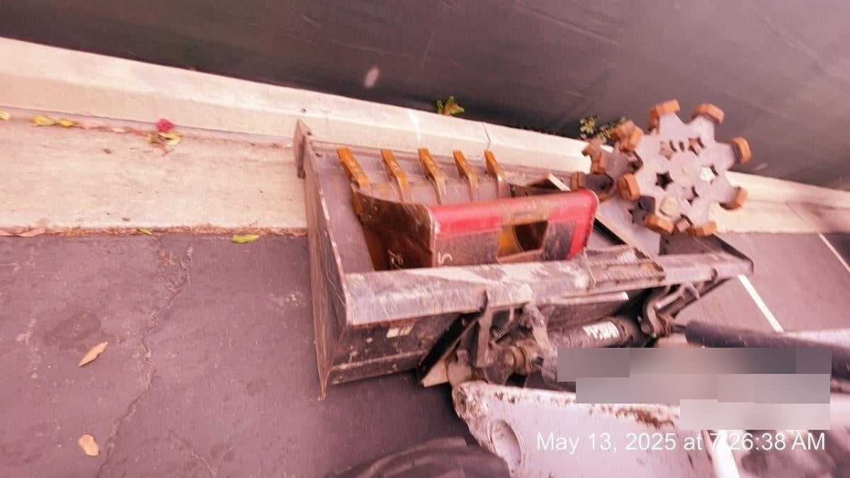 2021 DOOSAN 30" Bucket - Doosan