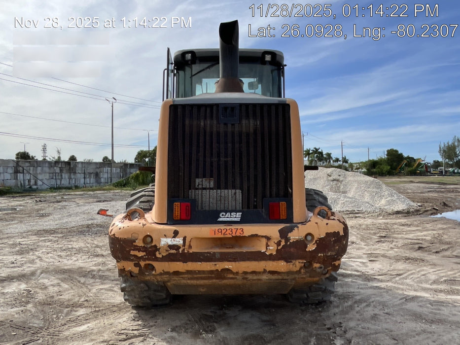 2015 Case 621F CLOSED CAB, JRB 416 STYLE HYD COUPLER