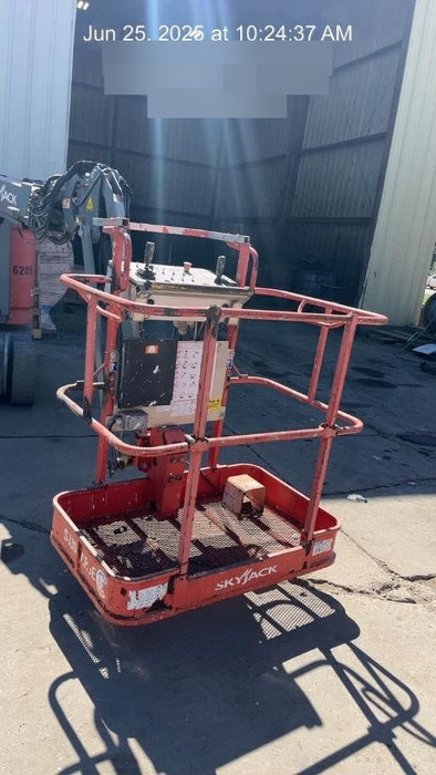 2017 SKYJACK SJ30 AJE